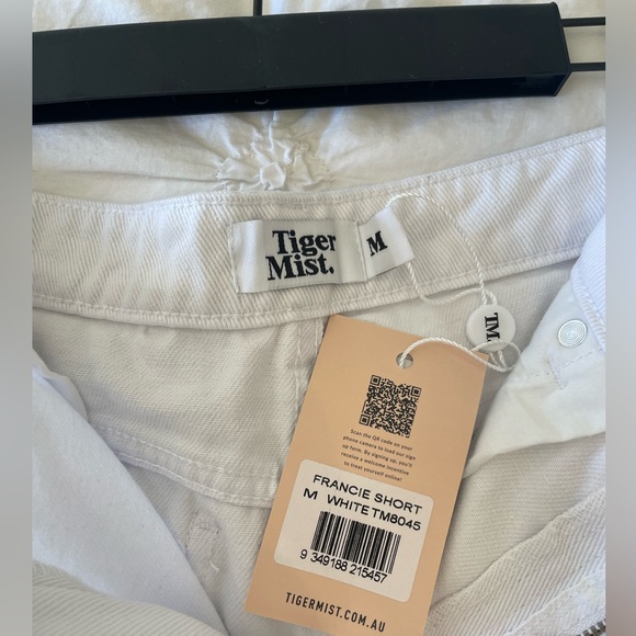Tiger Mist White Denim shorts - Picture 3 of 4